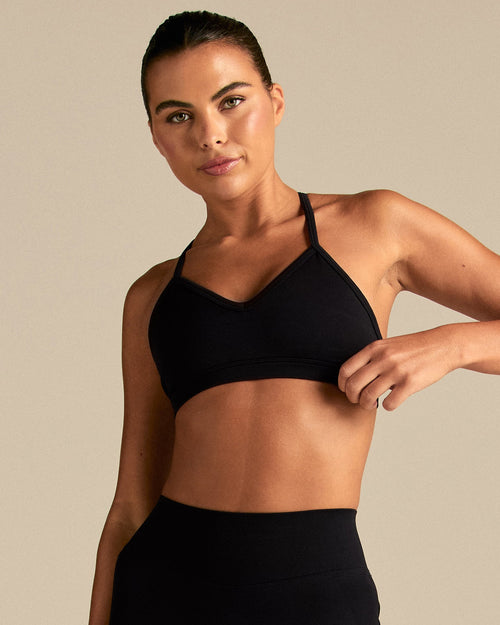 Emphasize V-Neck Bra | Black