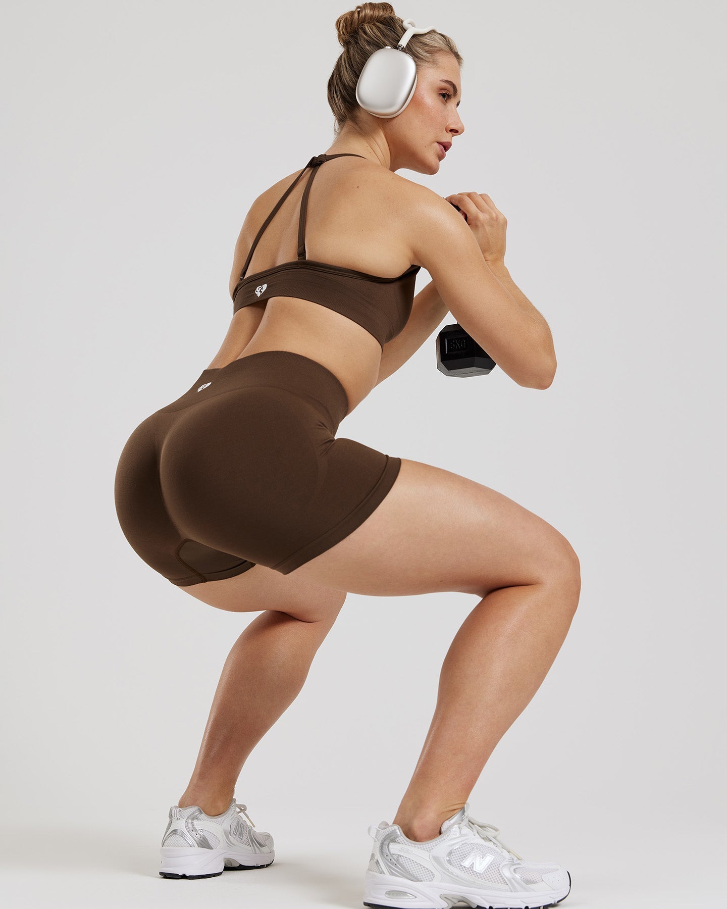 Define 2.0 Seamless Scrunch 4" Shorts | Cocoa