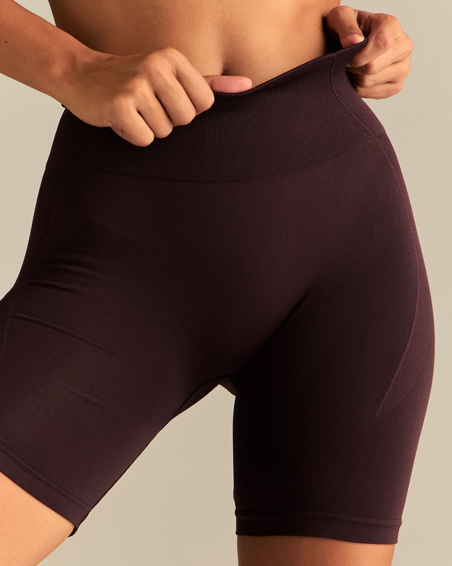 Define 2.0 Seamless Scrunch 6" Shorts | Cafe Noir