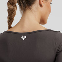 Define 2.0 Seamless Long Sleeve Built-In Bra Top | Graphite