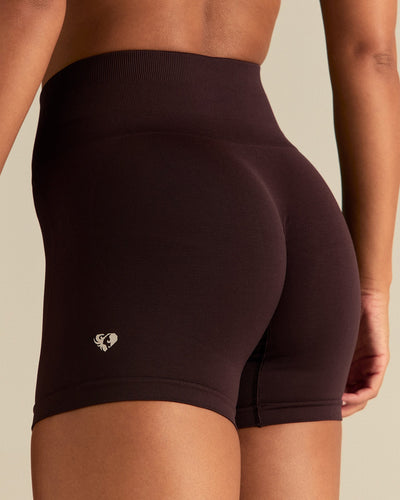 Define 2.0 Seamless Scrunch 4" Shorts | Cafe Noir