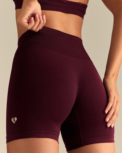 Define 2.0 Seamless Scrunch 4" Shorts | Merlot