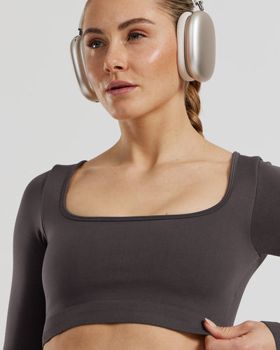 Define 2.0 Seamless Long Sleeve Built-In Bra Top | Graphite