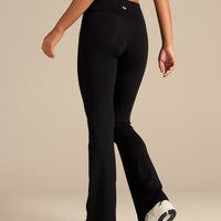 Essential Flared Leggings | Black