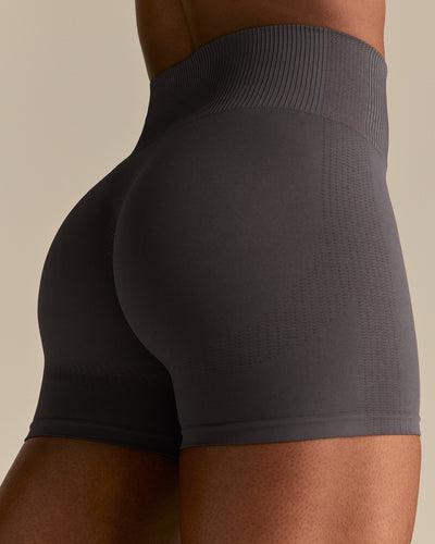 Power Seamless Scrunch Shorts | Graphite