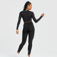 Essential Long Sleeve Crop Top | Black